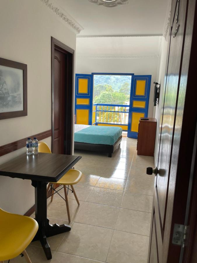 Hospedaje Camino Real A 150 Mts Del Centro Саленто Экстерьер фото